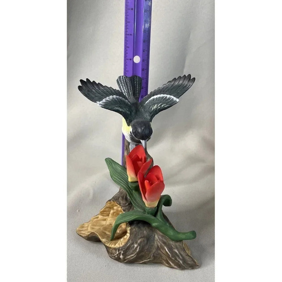 Springtime Serenades Chickadee Bird Heritage House With‎ Music Box Stand Works - Picture 6 of 6